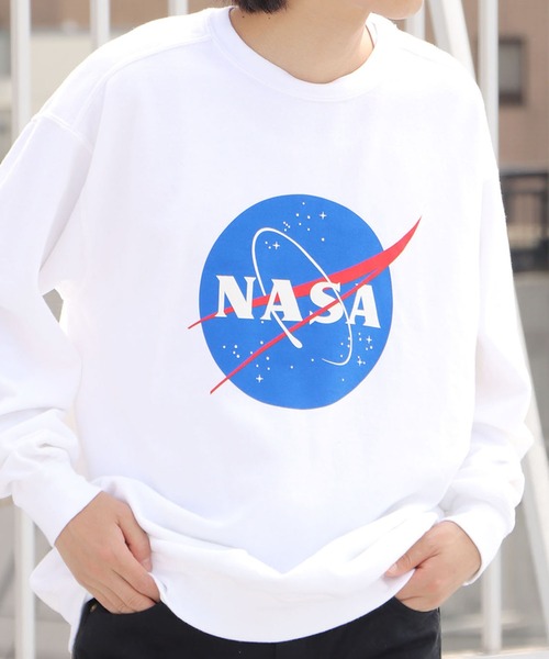 ＋81BRANCA（ハチイチブランカ）の「別注：+81BRANCA/ハチイチブランカ×NASA VINTAGE LIKE クルーネックスエット（スウェット・レディース・スミクロ/ホワイト/グレイッシュブルー・XL/L/M）」の19枚目の写真