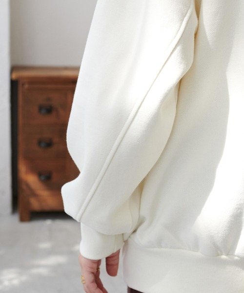 DISCOAT（ディスコート）の「裏起毛刺繍ロゴスウェット（スウェット・レディース・パープル/ネイビー/オフホワイト/ライトベージュ・FREE）」の21枚目の写真