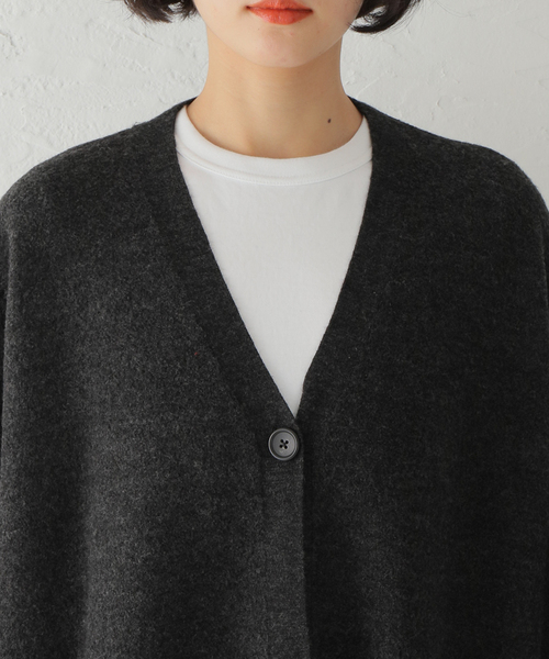 JOURNAL STANDARD LUXE（ジャーナルスタンダード　ラックス）の「メリノボイル Vネックカーディガン（カーディガン/ボレロ・レディース・チャコールグレー/ベージュ/ネイビー・FREE）」の5枚目の写真