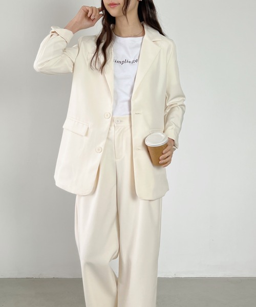 CLEA（クレア）の「【2点SET】テーラードオーバーサイズジャケット+ワイドタックスラックスセットアップ（セットアップ・レディース・モカ/アイボリー/ブラック・L/M）」の2枚目の写真