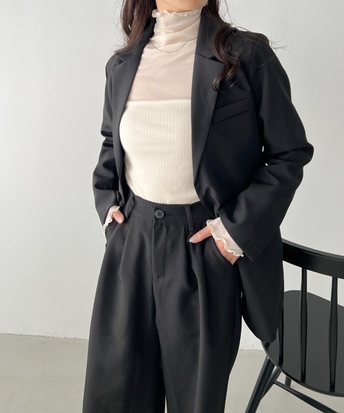 CLEA（クレア）の「【2点SET】テーラードオーバーサイズジャケット+ワイドタックスラックスセットアップ（セットアップ・レディース・モカ/アイボリー/ブラック・L/M）」の3枚目の写真