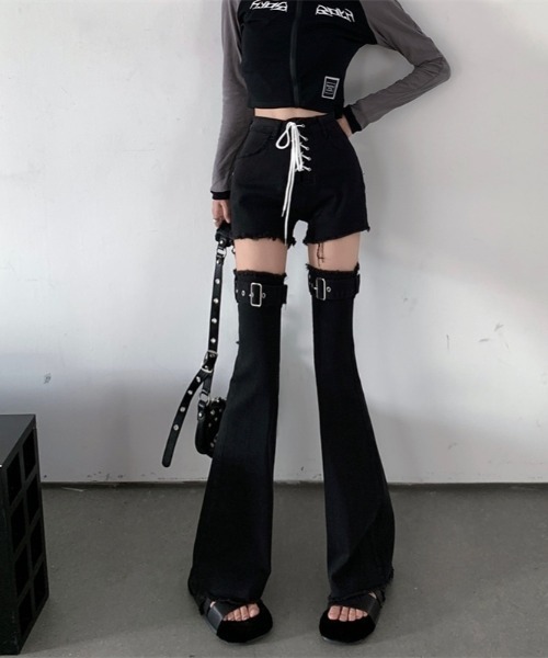 almo(アルモ)の「膝魅せニーハイベルト付き''2WAY''デニムパンツ(TS)(デニムパンツ・レディース・ブラック/ブルー・MEDIUM/LARGE/SMALL)」の22枚目の写真