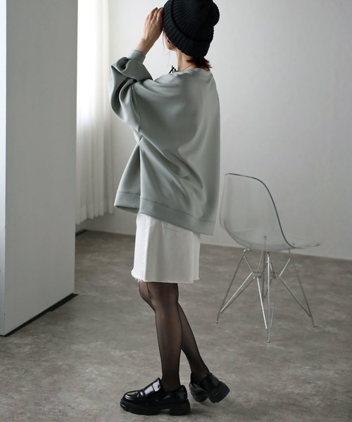 Fizz(フィズ)の「【Fizz/フィズ】 ぽわん袖 ダンボールプルオーバー(スウェット・レディース・ライトブルー/アイボリー/ライトグリーン/ピンクベージュ/ブラック/グレー・M)」の13枚目の写真