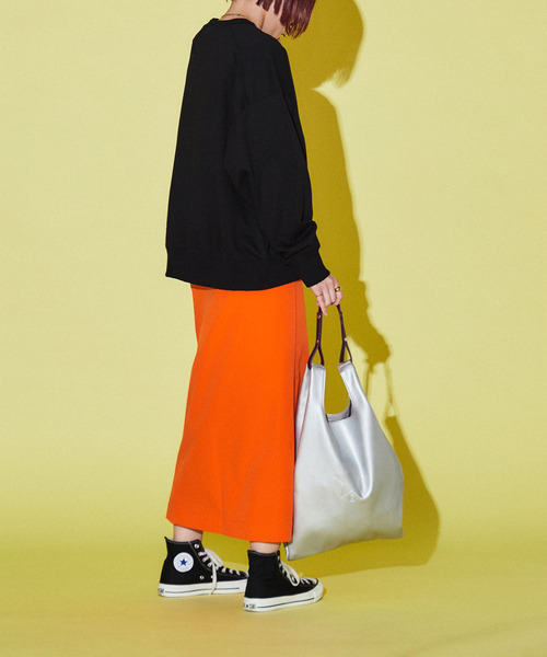 CONVERSE TOKYO（コンバーストウキョウ）の「フロッキーロゴスウェット（スウェット・レディース・アイボリー/チャコールグレー/ブラック・FREE）」の11枚目の写真