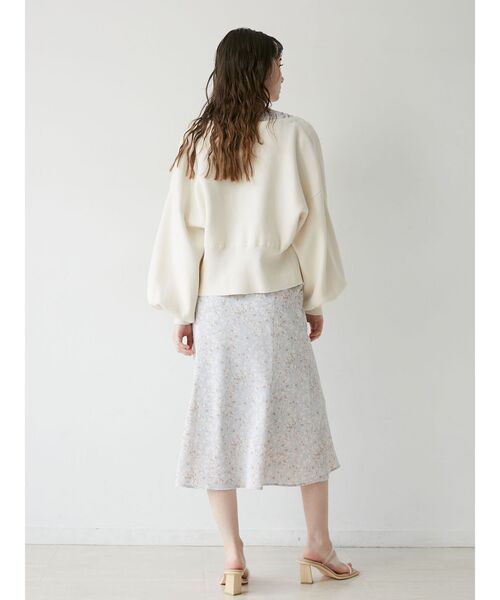 LAGUNAMOON(ラグナムーン)の「ショルダーシャーリングフラワーワンピース(ワンピース・レディース・ライトブルー/ブラック/ライトグレー・SMALL/MEDIUM)」の11枚目の写真