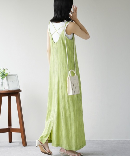 IAMUSE（アイアミューズ）の「楊柳ストライプ　バックオープンワンピース S0943【IAMUSE】（ワンピース・レディース・パープル/グリーン/ライトブラウン・FREE）」の5枚目の写真
