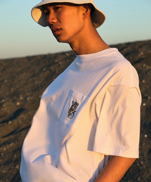 HUF（ハフ）の「DICEY POCKET TEE / HUF ポケットTシャツ（Tシャツ/カットソー・メンズ・ブラック/ホワイト/ブルー系その他・MEDIUM/X-SMALL/X-LARGE/LARGE/XX-LARGE/SMALL）」の16枚目の写真