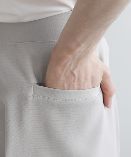 ETELIO（エテリオ）の「センタープレスロールアップスラックス（スラックス・メンズ・ブラック/チャコール/ブラウン/ライトグレー/ブラック系・L/M/S）」の16枚目の写真