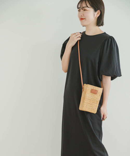 ITEMS URBANRESEARCH（アイテムズ アーバンリサーチ）の「『UR TECH』ソデボリュームワンピース（ワンピース・レディース・ブラック/グリーン・FREE）」の9枚目の写真