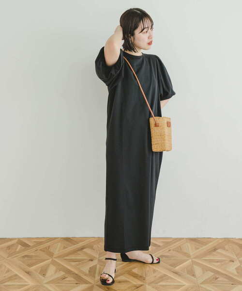 ITEMS URBANRESEARCH（アイテムズ アーバンリサーチ）の「『UR TECH』ソデボリュームワンピース（ワンピース・レディース・ブラック/グリーン・FREE）」の3枚目の写真