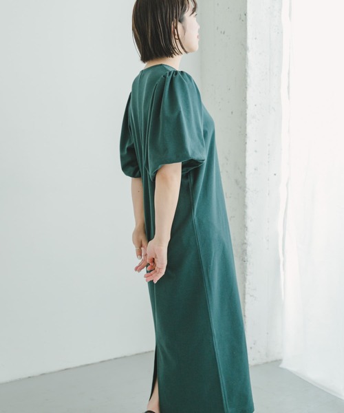 ITEMS URBANRESEARCH（アイテムズ アーバンリサーチ）の「『UR TECH』ソデボリュームワンピース（ワンピース・レディース・ブラック/グリーン・FREE）」の6枚目の写真