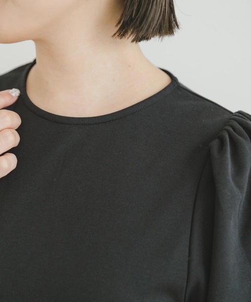 ITEMS URBANRESEARCH（アイテムズ アーバンリサーチ）の「『UR TECH』ソデボリュームワンピース（ワンピース・レディース・ブラック/グリーン・FREE）」の7枚目の写真