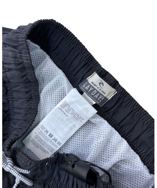 rip curl(リップカール)の「【RIPCURL(リップカール)】OFFSET VOLLEY -BOY/水陸両用キッズ・ボーイズボードショーツ・サーフトランクス・バギーショーツ(水着)(水着・キッズ・ブラック/ネイビー/イエロー/アクア・8/10/12/14)」の16枚目の写真