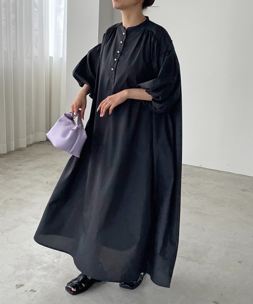 210nouve（トゥージュヌーブ）の「パールボタンギャザーワンピース（シャツワンピース・レディース・ブルー/ブラック/ホワイト・FREE）」の3枚目の写真