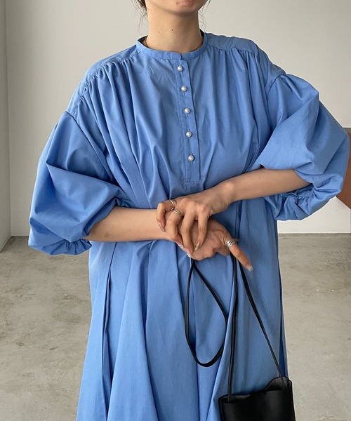 210nouve（トゥージュヌーブ）の「パールボタンギャザーワンピース（シャツワンピース・レディース・ブルー/ブラック/ホワイト・FREE）」の17枚目の写真