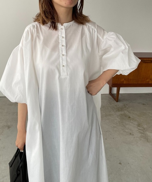 210nouve（トゥージュヌーブ）の「パールボタンギャザーワンピース（シャツワンピース・レディース・ブルー/ブラック/ホワイト・FREE）」の8枚目の写真