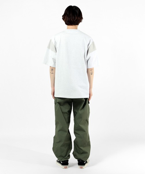 HUF（ハフ）の「INTERNATIONALLY KNOWN FOOTBALL CREW / HUF Tシャツ フットボールクルー（Tシャツ/カットソー・メンズ・ブラック/ローズ/アッシュグレー・X-SMALL/SMALL/MEDIUM/LARGE/X-LARGE/XX-LARGE）」の17枚目の写真