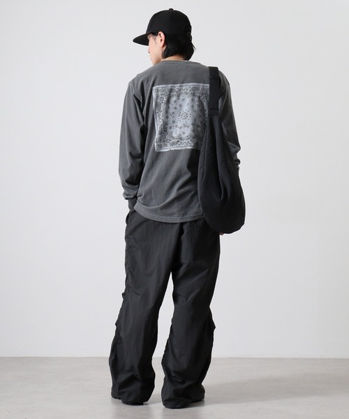 MODISH GAZE（モディシュガゼ）の「MODISH GAZE バンダナ プリント ロンT 天竺 ピグメント加工 長袖（Tシャツ/カットソー・メンズ・ブラック/ホワイト/カーキ/オフホワイト/バーガンディー・M/XL/L）」の15枚目の写真