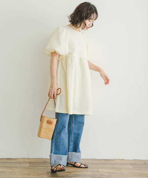 ITEMS URBANRESEARCH（アイテムズ アーバンリサーチ）の「フクレジャガードチュニック（Tシャツ/カットソー・レディース・オフホワイト/ブラック・FREE）」の9枚目の写真