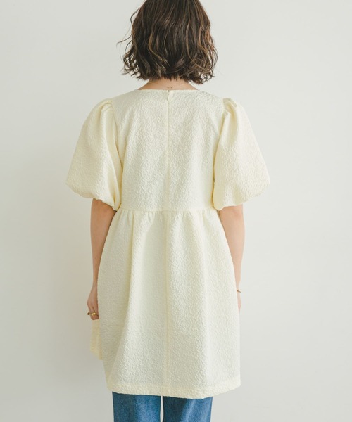 ITEMS URBANRESEARCH（アイテムズ アーバンリサーチ）の「フクレジャガードチュニック（Tシャツ/カットソー・レディース・オフホワイト/ブラック・FREE）」の13枚目の写真