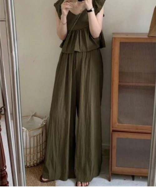 AMELY(エミリー)の「ワイドパンツセットアップ(セットアップ・レディース・カーキ/ブラック/ベージュ・M/L)」の18枚目の写真