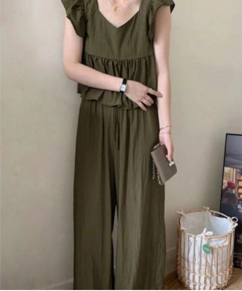 AMELY(エミリー)の「ワイドパンツセットアップ(セットアップ・レディース・カーキ/ブラック/ベージュ・M/L)」の4枚目の写真