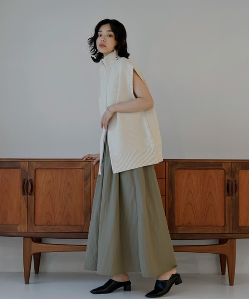 hellam（へラム）の「ハイネックニットベスト（ベスト・レディース・杢グレー/アイボリー/ブラック/ホワイト/グレイッシュベージュ・FREE）」の19枚目の写真