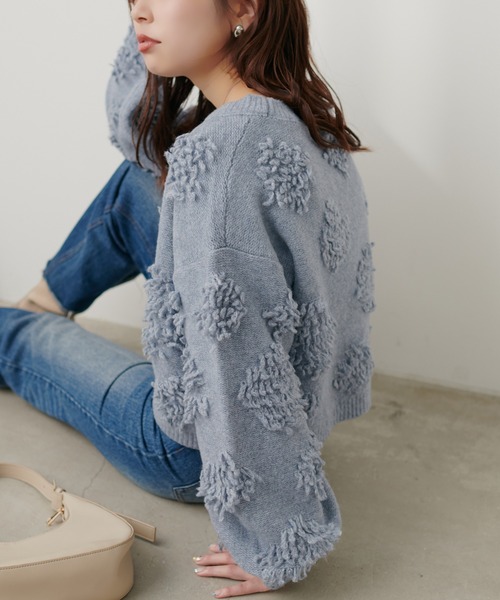 natural couture(ナチュラルクチュール)の「もしゃもしゃフラワーライクショートニット(ニット/セーター・レディース・モカ/ピンク/オレンジ/ブルー/オフホワイト・FREE)」の22枚目の写真