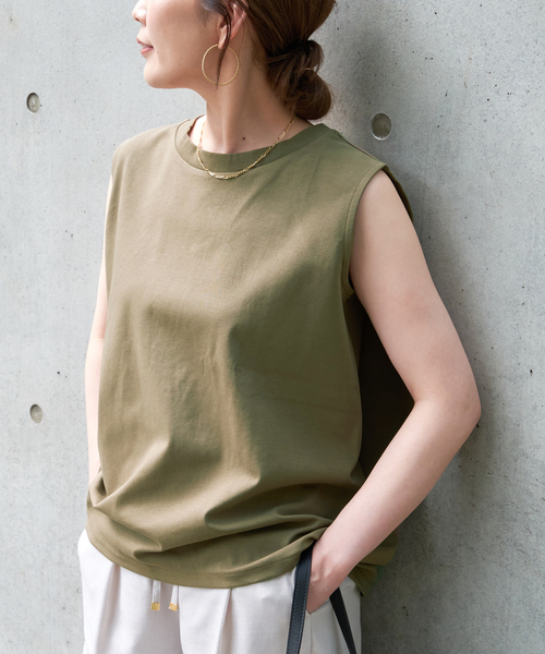 B.C STOCK(ベーセーストック)の「《追加》ノースリーブ フレアTシャツ(Tシャツ/カットソー・レディース・ベージュ/カーキ/ホワイト/ブラック・FREE)」の1枚目の写真