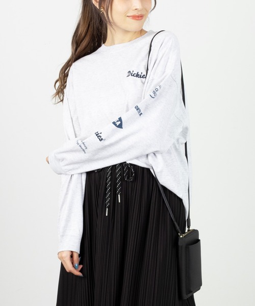 Dickies(ディッキーズ)の「Dickies ディッキーズ 長袖ロングTシャツ(Tシャツ/カットソー・レディース・オートミール/ライトグレー/ブラック/ピンク・フリー)」の3枚目の写真