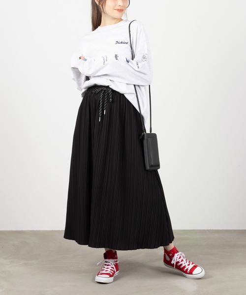 Dickies(ディッキーズ)の「Dickies ディッキーズ 長袖ロングTシャツ(Tシャツ/カットソー・レディース・オートミール/ライトグレー/ブラック/ピンク・フリー)」の10枚目の写真