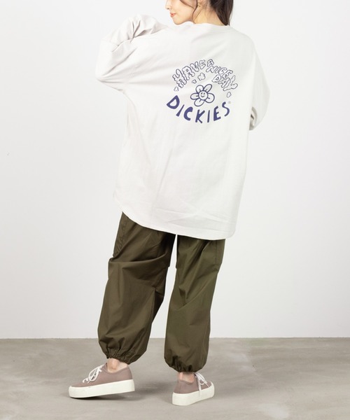 Dickies(ディッキーズ)の「Dickies ディッキーズ 長袖ロングTシャツ(Tシャツ/カットソー・レディース・オートミール/ライトグレー/ブラック/ピンク・フリー)」の6枚目の写真