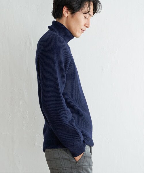 ikka（イッカ）の「【洗濯機で洗える】ウォッシャブルラムウールタートルニット（ニット/セーター・メンズ・ライトグレー/ネイビー・S/M/L/XL）」の8枚目の写真