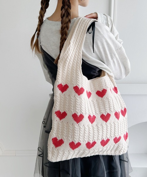 Loueme(ルエム)の「ハートクロシェトートバッグ(トートバッグ・レディース・ベージュ/アイボリー/ブルー・FREE)」の5枚目の写真