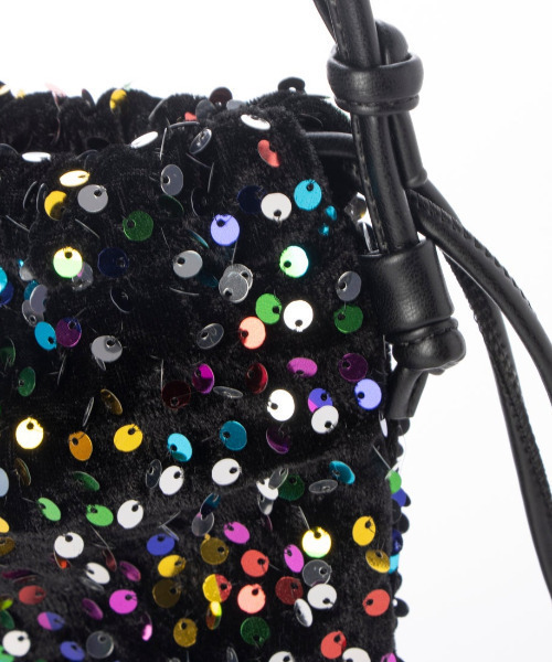 cache cache（カシュ カシュ）の「カシュカシュ cachecache / スパンコール巾着ミニショルダーバッグ（ショルダーバッグ・レディース・シルバー/マルチ/ブラック・FREE）」の11枚目の写真