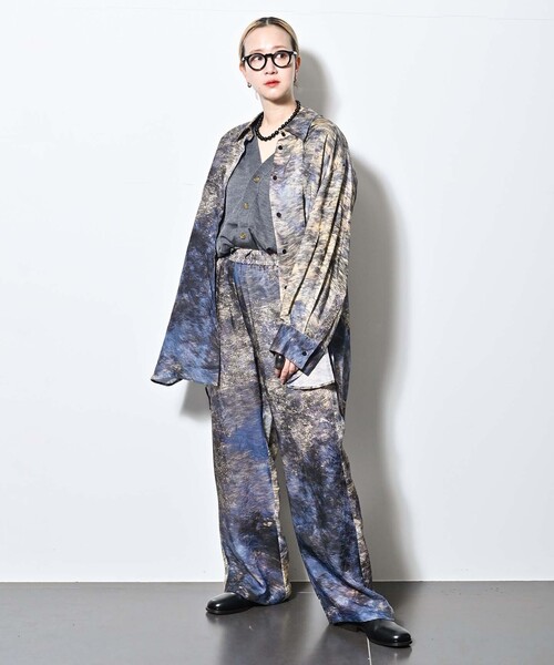 SAYAKADAVIS(サヤカディヴィス)の「【SAYAKADAVIS/サヤカデイヴィス】Crushed Cupro PT wide sleeve:シャツ(シャツ/ブラウス・レディース・ネイビー・MEDIUM)」の3枚目の写真