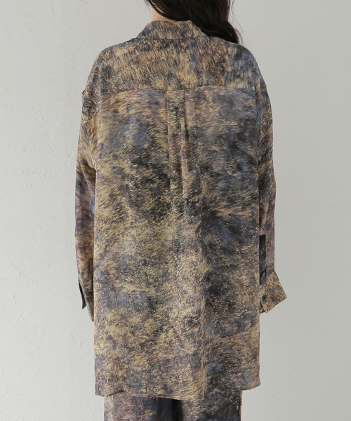 SAYAKADAVIS(サヤカディヴィス)の「【SAYAKADAVIS/サヤカデイヴィス】Crushed Cupro PT wide sleeve:シャツ(シャツ/ブラウス・レディース・ネイビー・MEDIUM)」の10枚目の写真