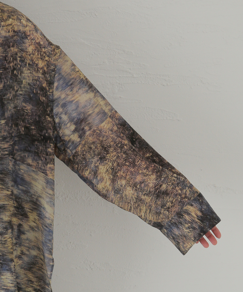 SAYAKADAVIS(サヤカディヴィス)の「【SAYAKADAVIS/サヤカデイヴィス】Crushed Cupro PT wide sleeve:シャツ(シャツ/ブラウス・レディース・ネイビー・MEDIUM)」の13枚目の写真