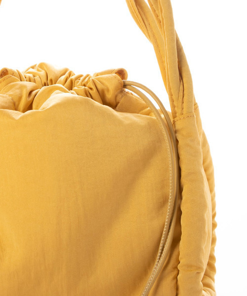 kakatoo(カカトゥ)の「カカトゥ kakatoo / ツイストハンドルドロストバッグ(ショルダーバッグ・レディース・アイボリー/イエロー/ブラック・FREE)」の19枚目の写真