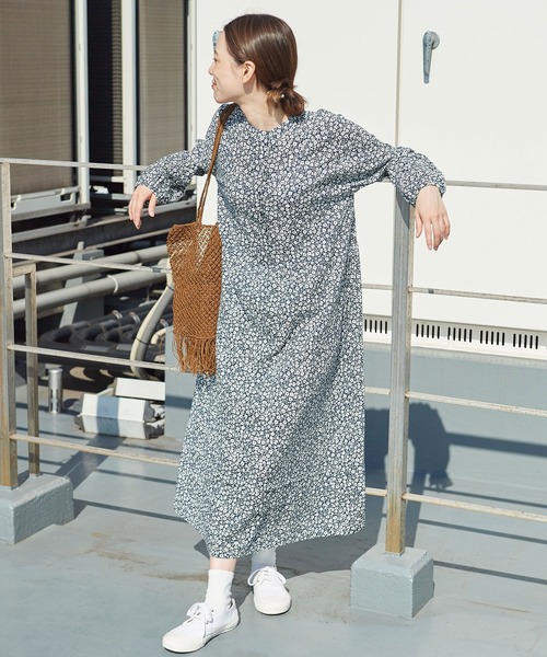 PAR ICI（パーリッシィ）の「ナチュラルトリプルワッシャー/小花柄 切り替えワンピース（ワンピース・レディース・ホワイト/その他・FREE）」の3枚目の写真