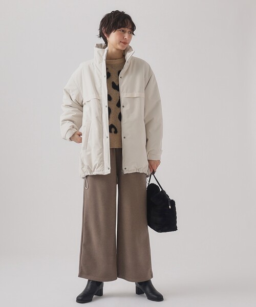 Cutie Blonde（キューティーブロンド）の「◆中綿スタンドカラー オーバーサイズコート【SHOO WARM】（その他アウター・レディース・ブラック/アイボリー・00）」の4枚目の写真