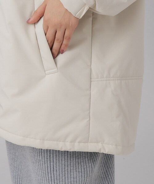 Cutie Blonde（キューティーブロンド）の「◆中綿スタンドカラー オーバーサイズコート【SHOO WARM】（その他アウター・レディース・ブラック/アイボリー・00）」の16枚目の写真