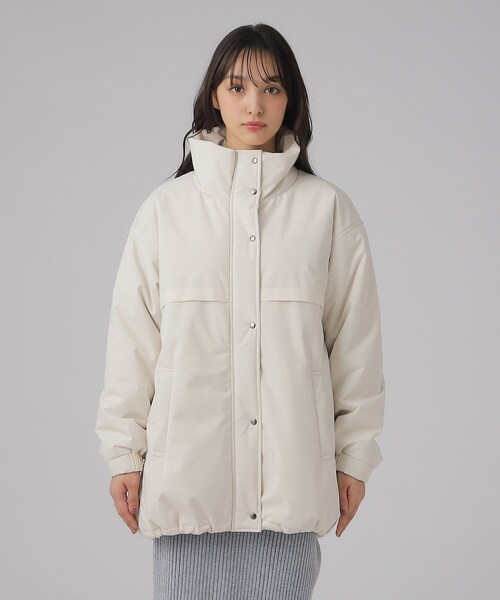 Cutie Blonde（キューティーブロンド）の「◆中綿スタンドカラー オーバーサイズコート【SHOO WARM】（その他アウター・レディース・ブラック/アイボリー・00）」の18枚目の写真