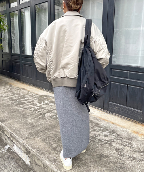 Spick & Span（スピックアンドスパン）の「≪一部店舗+WEB限定≫【upper hights / アッパーハイツ】 THE U-A2（ミリタリージャケット・レディース・カーキ/ベージュ・MEDIUM）」の5枚目の写真