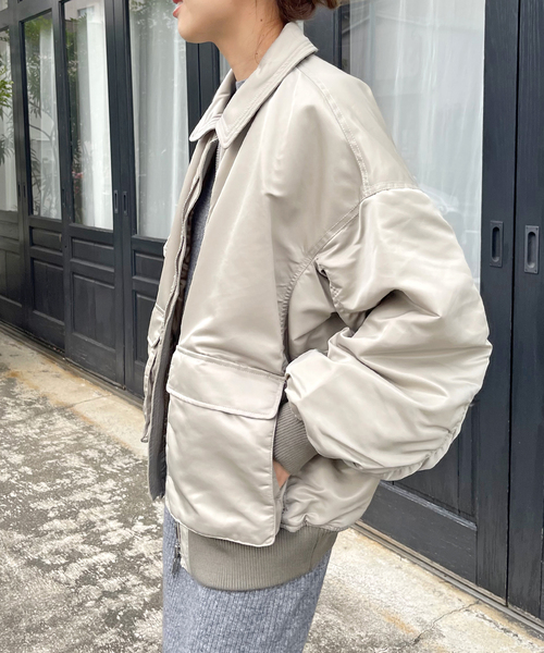 Spick & Span（スピックアンドスパン）の「≪一部店舗+WEB限定≫【upper hights / アッパーハイツ】 THE U-A2（ミリタリージャケット・レディース・カーキ/ベージュ・MEDIUM）」の10枚目の写真