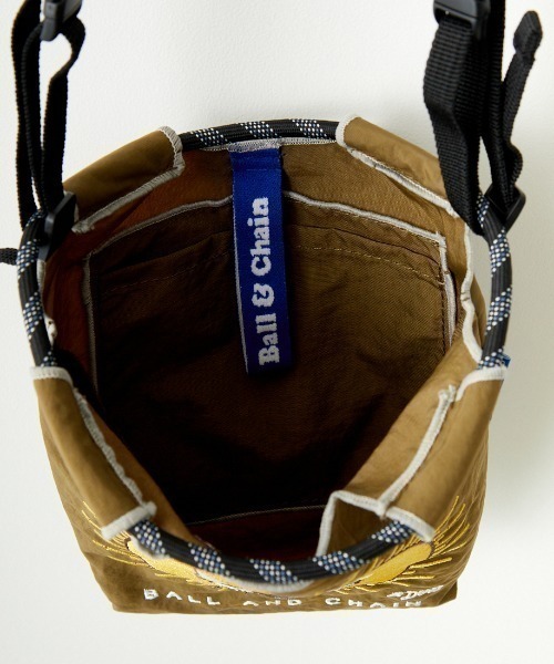 Ball&Chain（ボールアンドチェーン）の「[BALL&CHAIN/ボールアンドチェーン] D.CAT 刺繍デザインナイロンバッグ スモールサイズ（ショルダーバッグ・レディース・カーキ・S）」の15枚目の写真