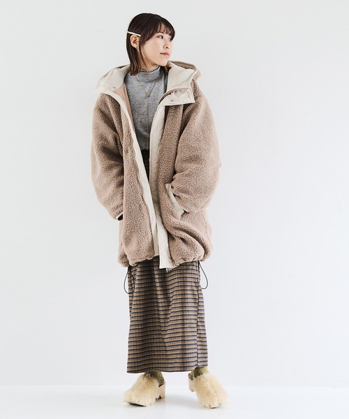 Crisp（クリスプ）の「オーバーボアフードコート（その他アウター・レディース・グレイッシュベージュ・FREE）」の2枚目の写真