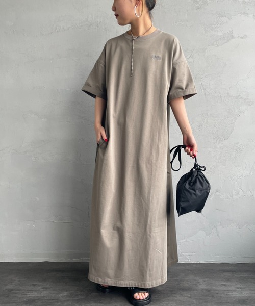 UNIVERSAL OVERALL（ユニバーサルオーバーオール）の「[UNIVERSAL OVERALL/ユニバーサルオーバーオール] 別注 異素材切り替え マキシ丈ワンピース（ワンピース・レディース・ネイビー/ブラック/カーキ・F）」の22枚目の写真