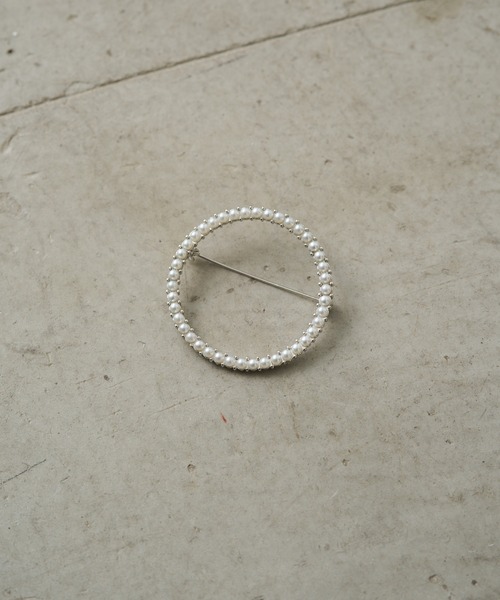 PUAL CE CIN（ピュアルセシン）の「パールサークルブローチ（ブローチ/コサージュ・レディース・その他・ONE SIZE）」の4枚目の写真