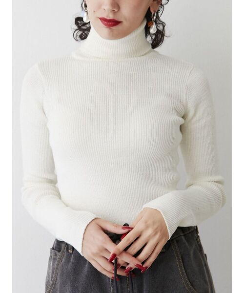 jouetie（ジュエティ）の「ベーシックカラータートルニット（ニット/セーター・レディース・ライトブルー/ピンク/オフホワイト・MEDIUM）」の5枚目の写真